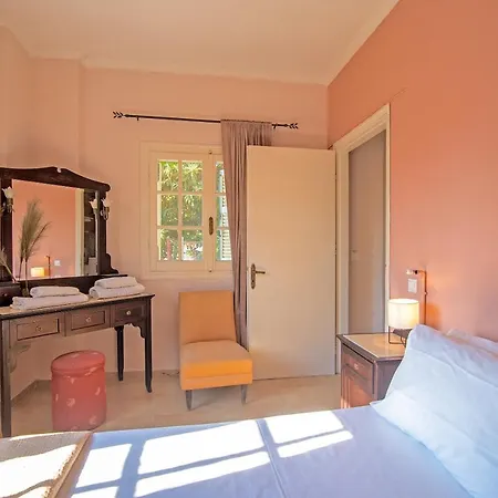 Apartment Palaiopolis House *